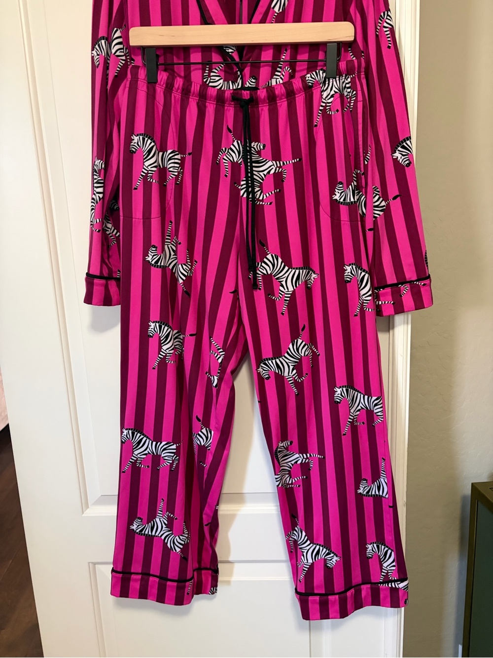 🦓🎀Cute & Cozy Zebra Print Hot Pink Stripes L/S Pants Pajama Set🎀🦓 - Picture 13 of 13